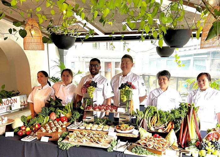 Novotel Darling Square chefs with Greenspace produce